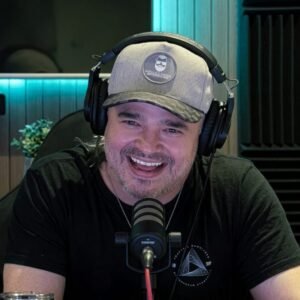 Juan, Director y host de Bluffcast